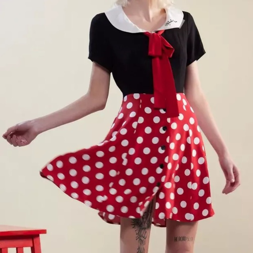 Disney Minnie‎ Mouse Polka Dot Retro Dress Hot Topic